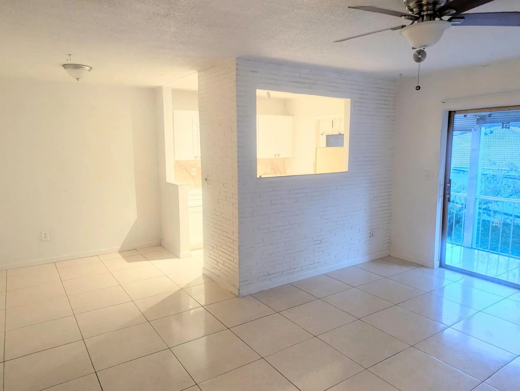 20400 NW 7th Avenue, #202