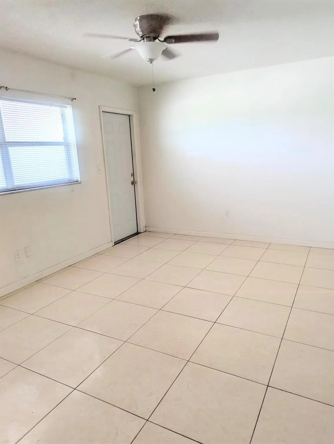 20400 NW 7th Avenue, #202