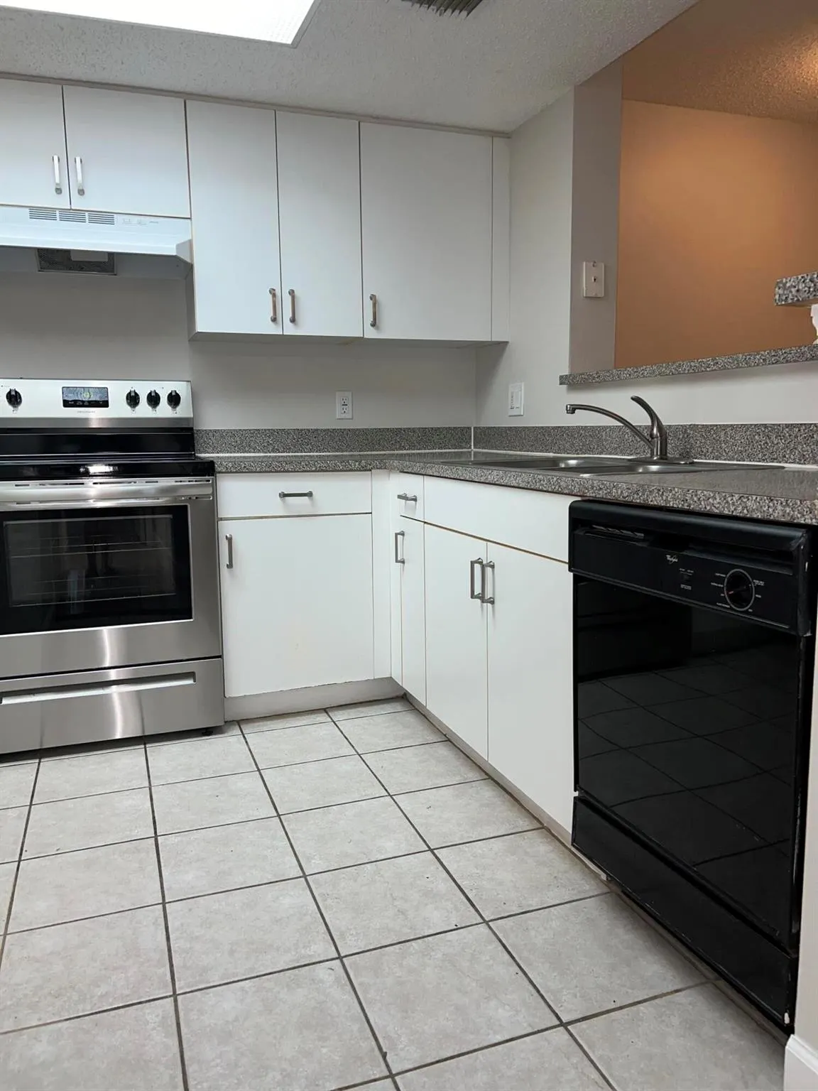 5001 Wiles Road, #204