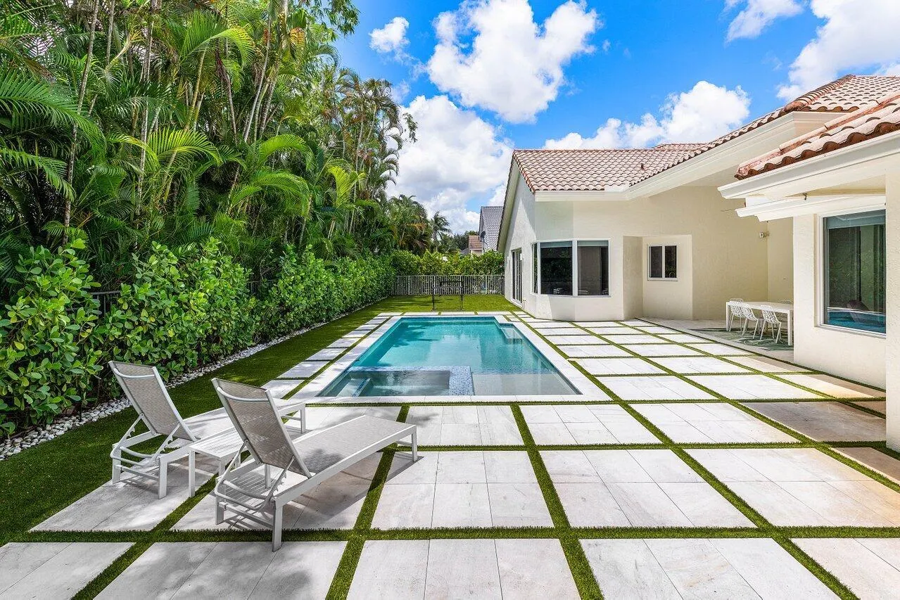 3152 St Annes Drive