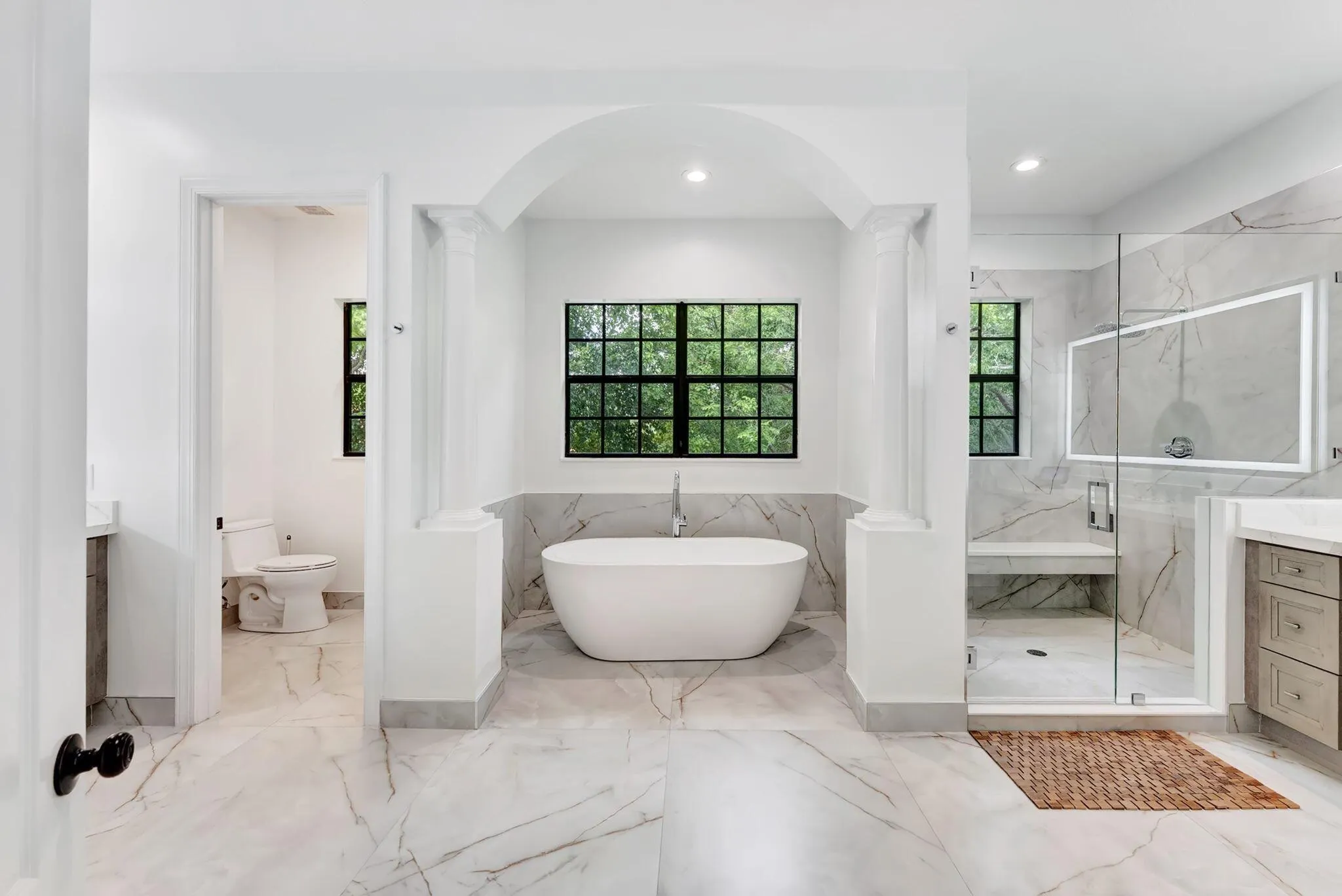 10241 Majestic Trail