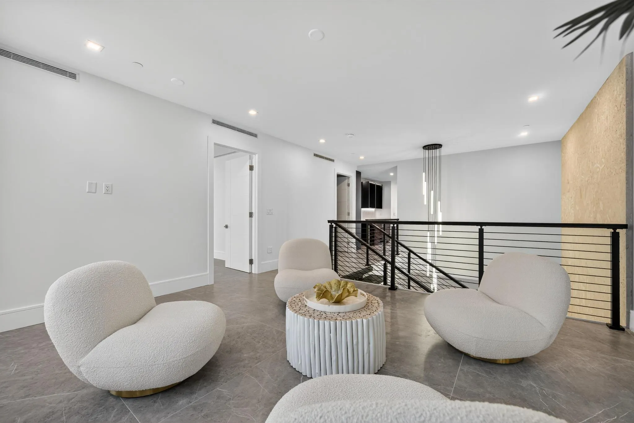 1 S Coastal Way, #205
