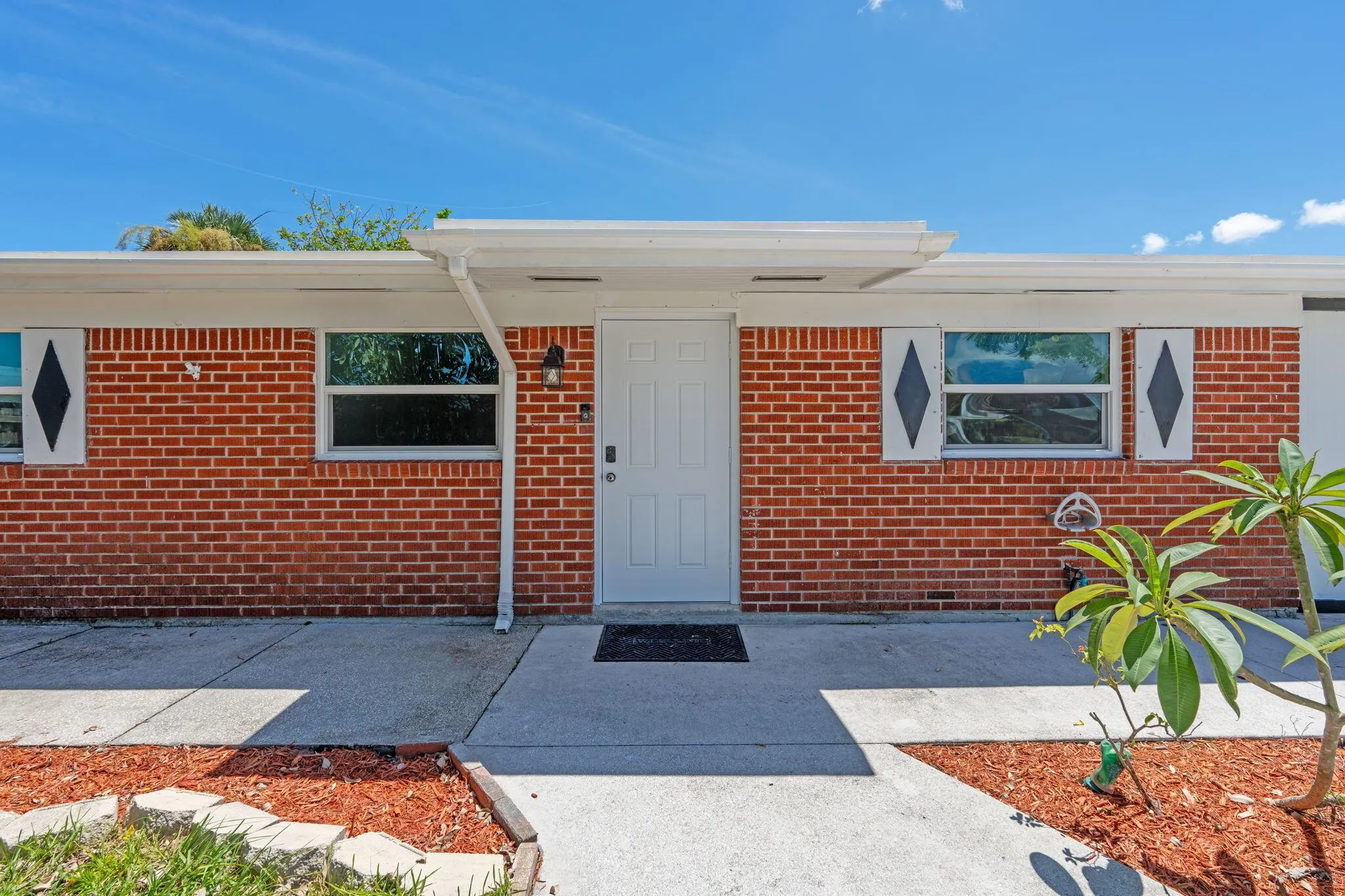 3852 Catalina Road