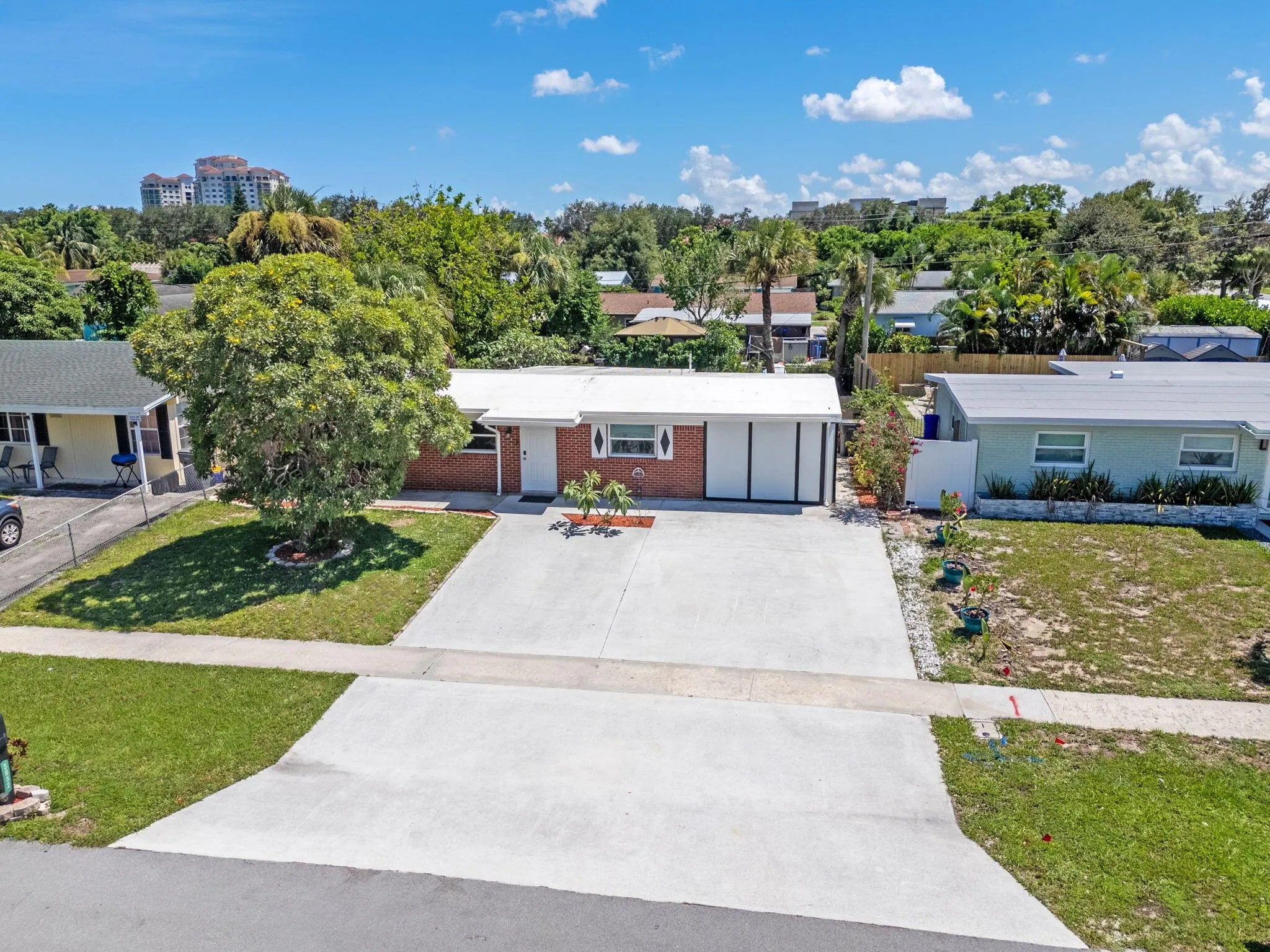 3852 Catalina Road