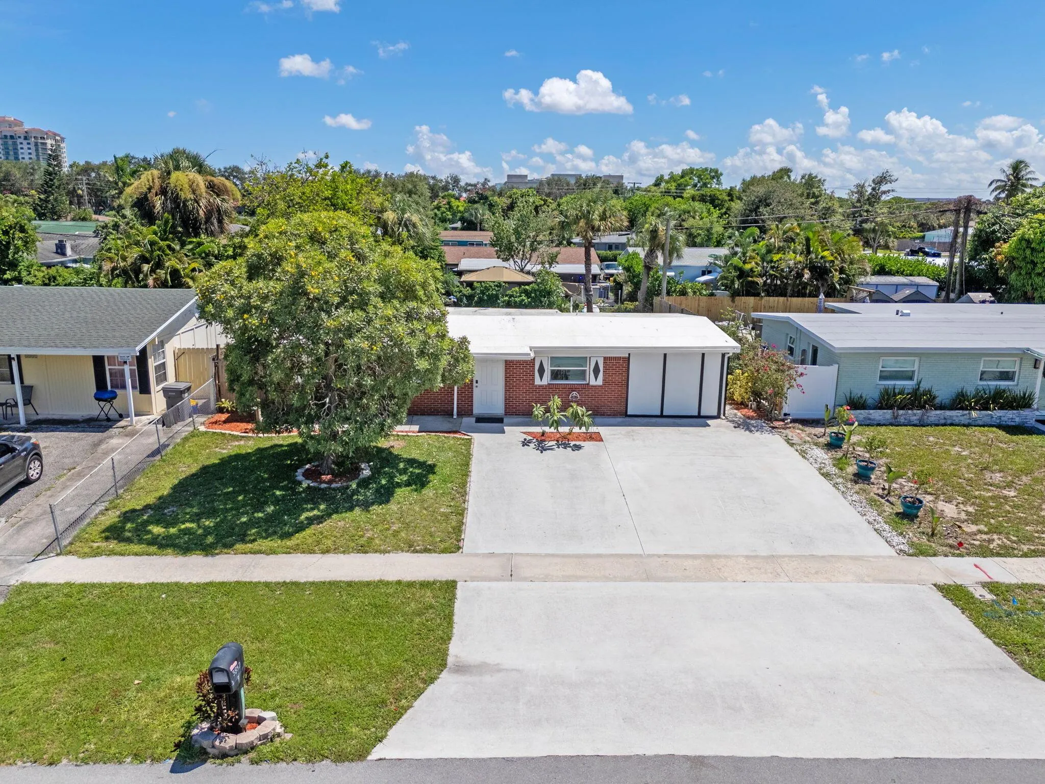 3852 Catalina Road