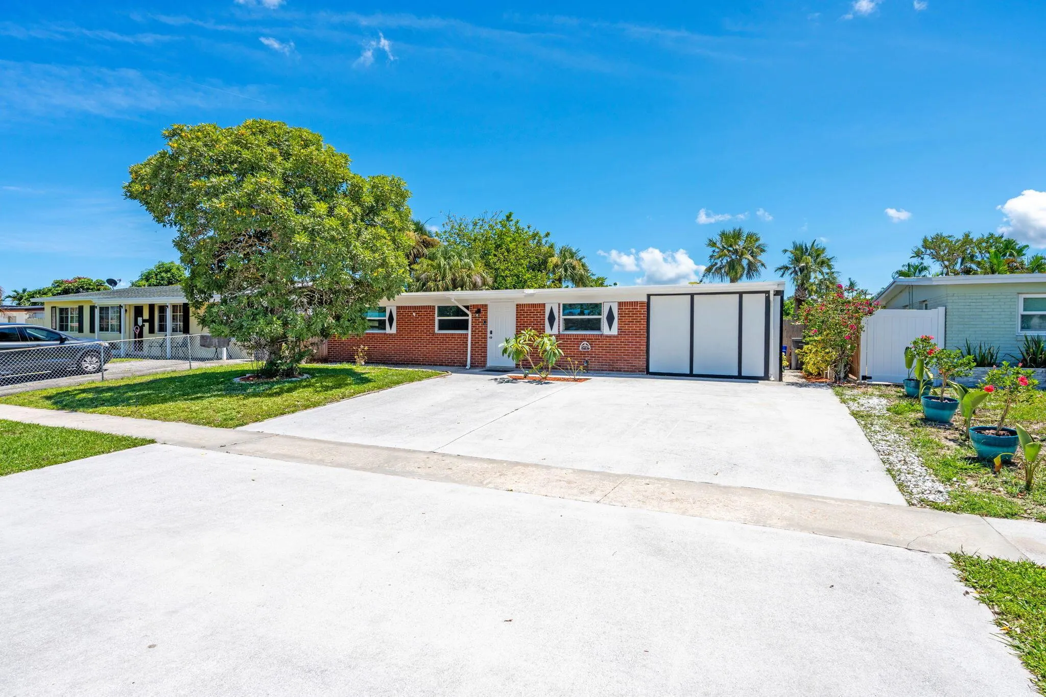 3852 Catalina Road