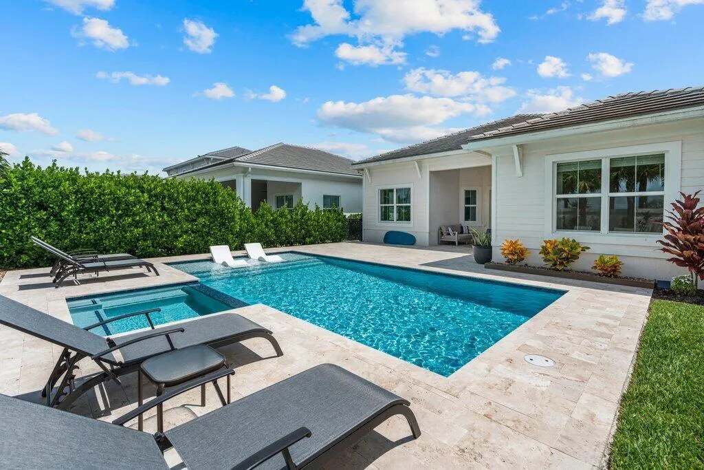 12404 Nautilus Circle