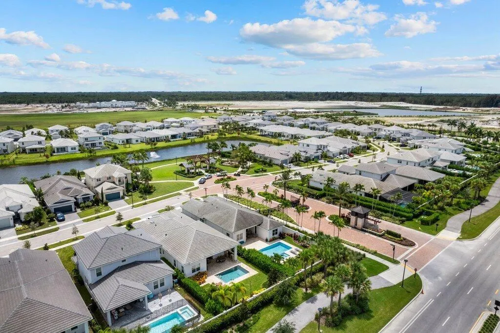 12404 Nautilus Circle