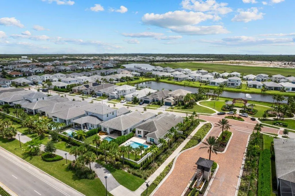 12404 Nautilus Circle
