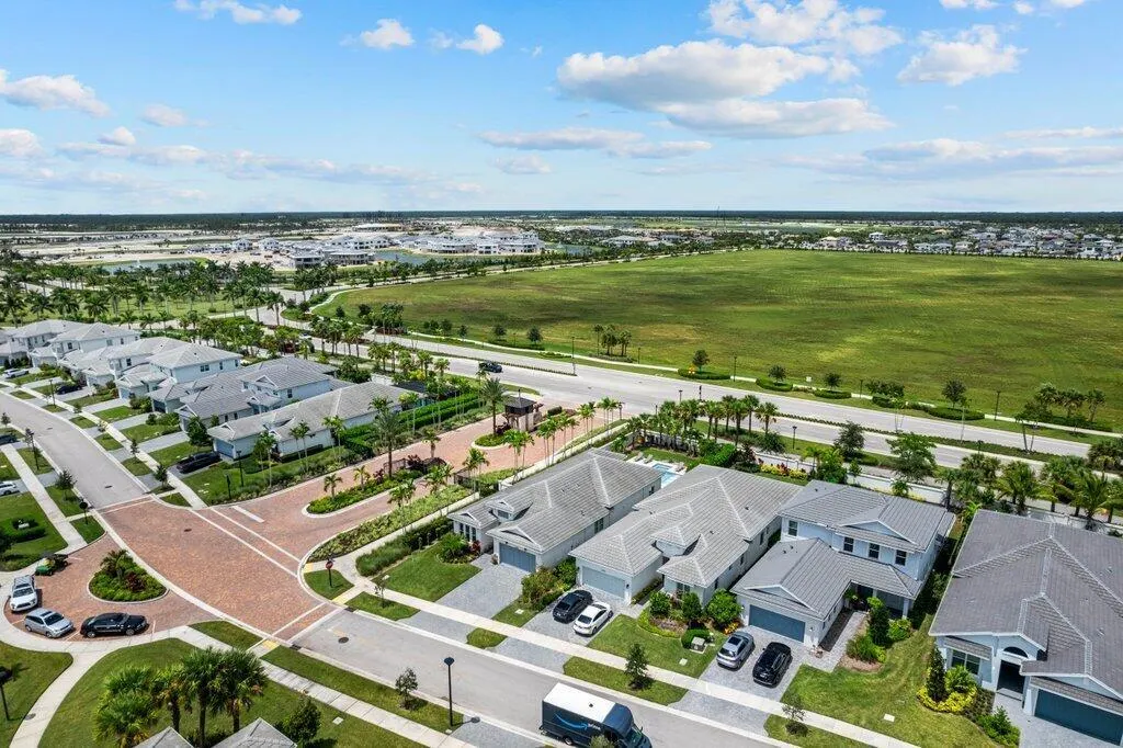 12404 Nautilus Circle