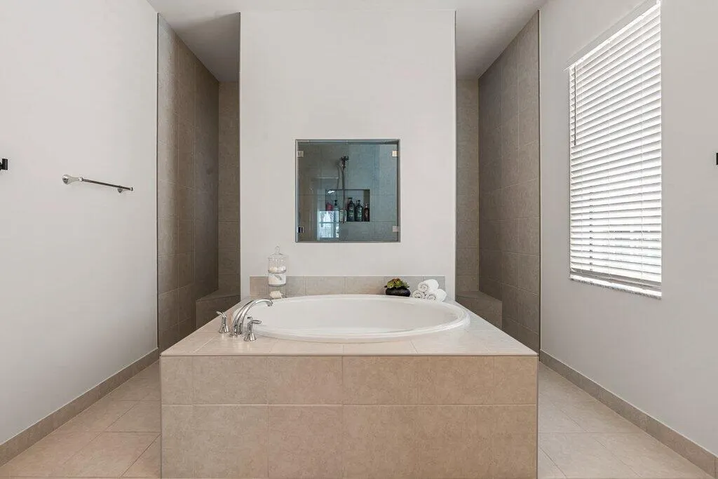 12404 Nautilus Circle