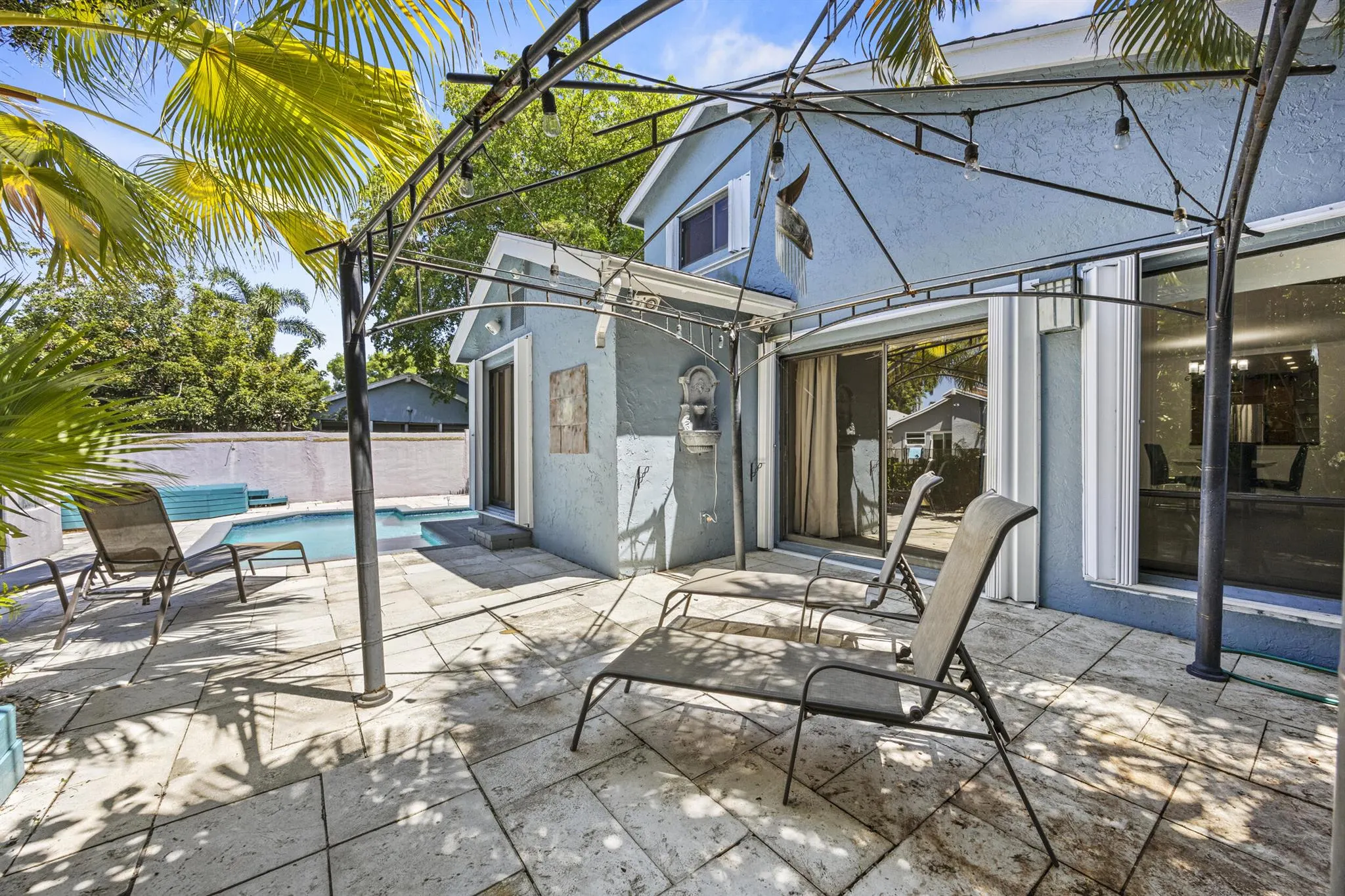 1885 NW 9th Street