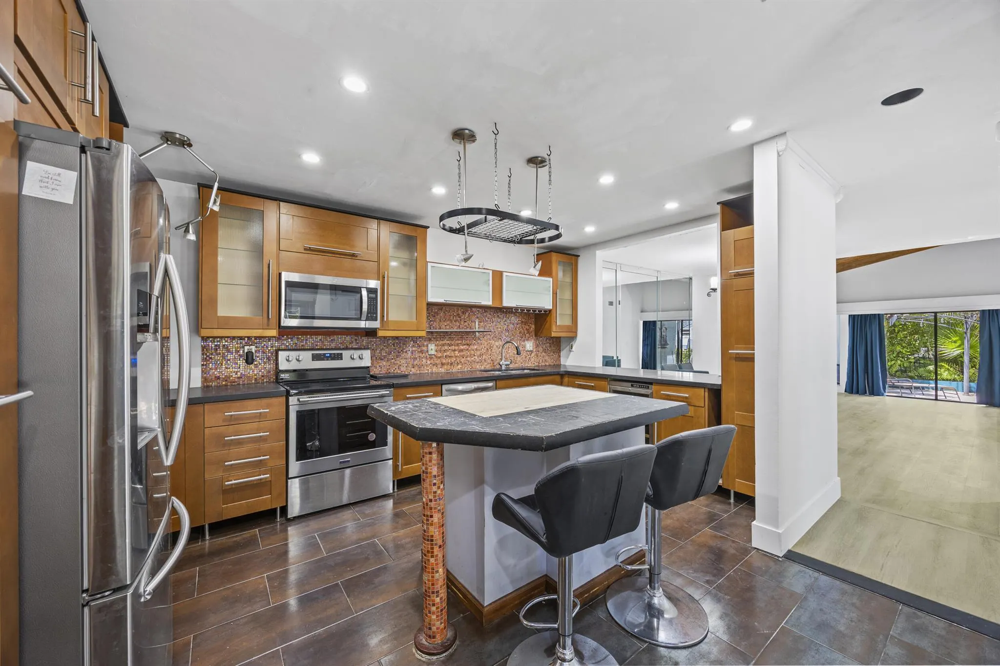 1885 NW 9th Street