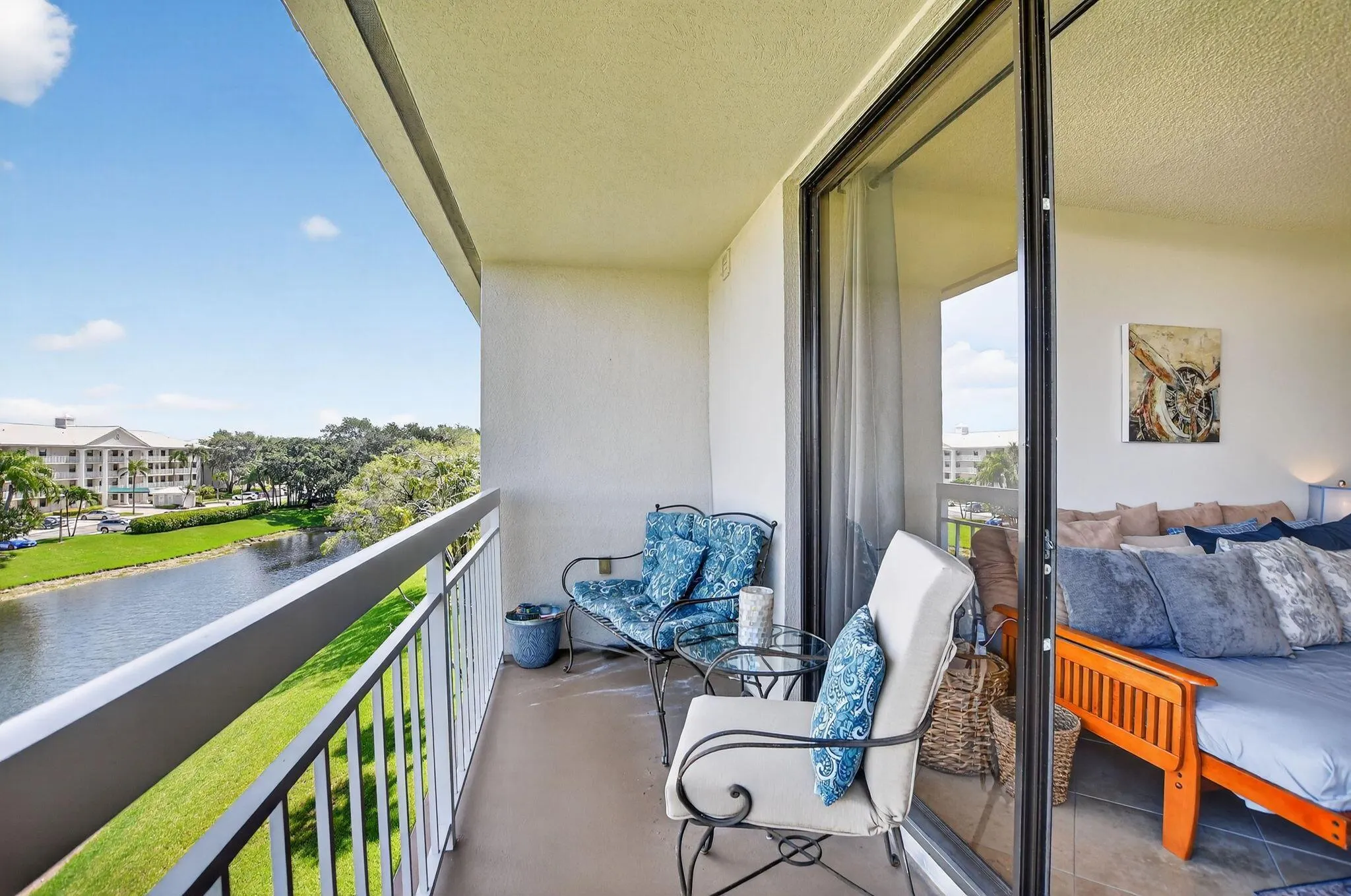 6205 Balboa Circle, #403