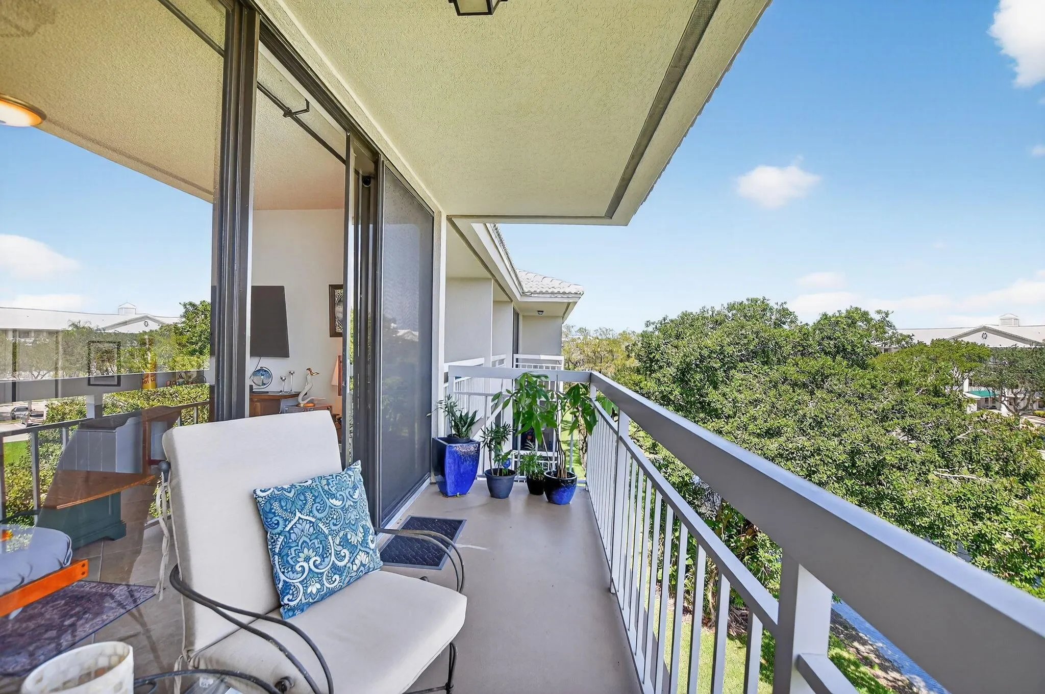 6205 Balboa Circle, #403