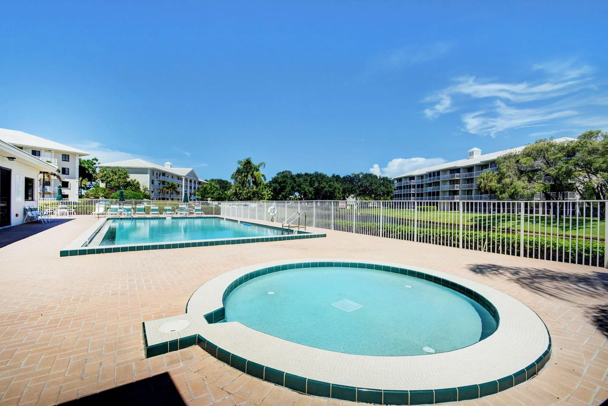 6205 Balboa Circle, #403