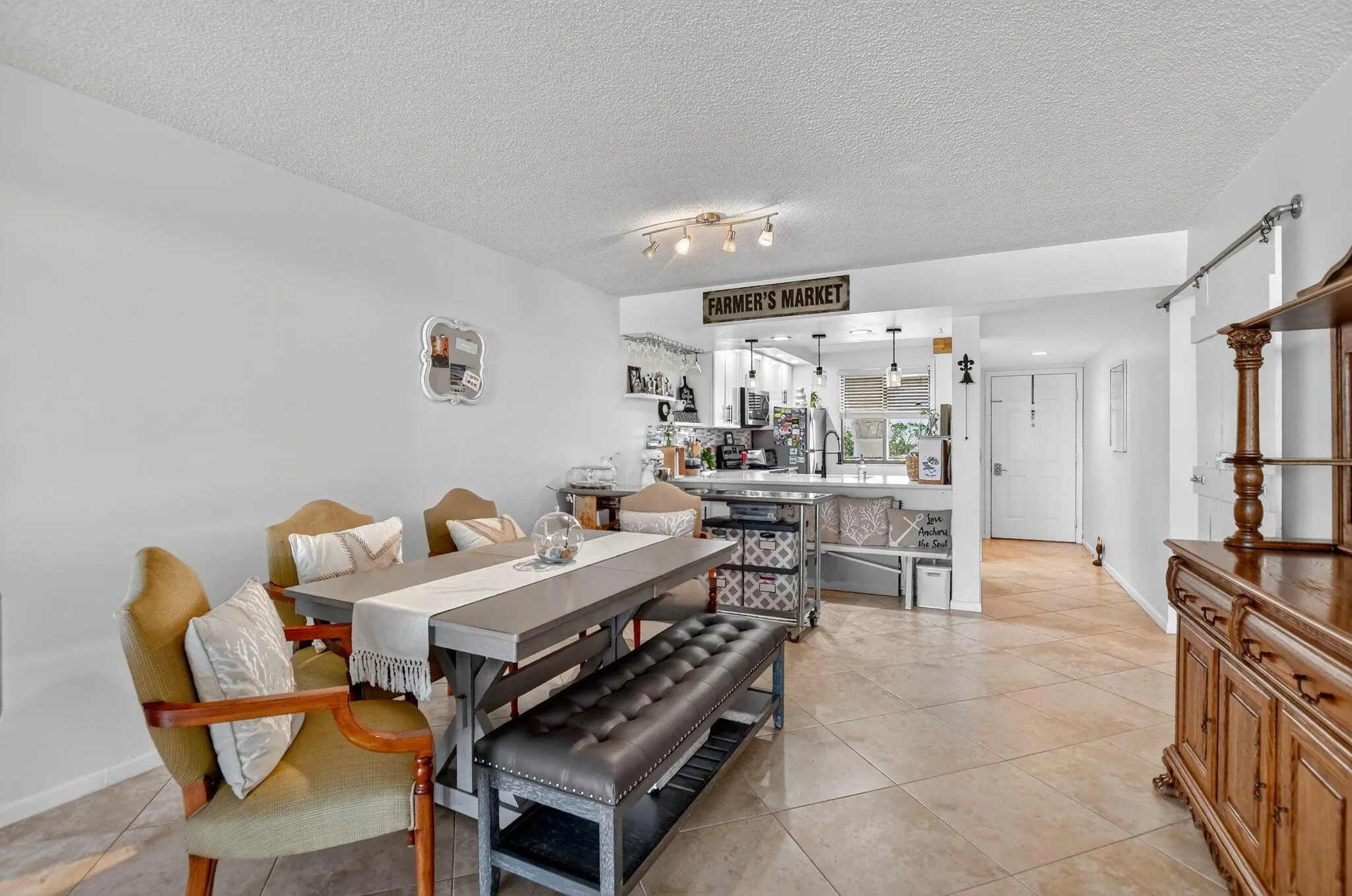 6205 Balboa Circle, #403