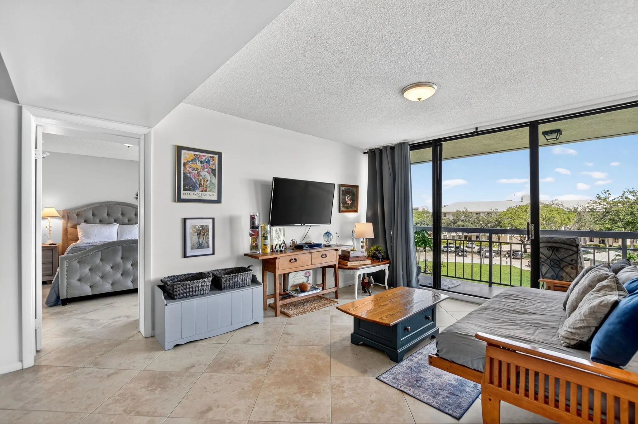 6205 Balboa Circle, #403