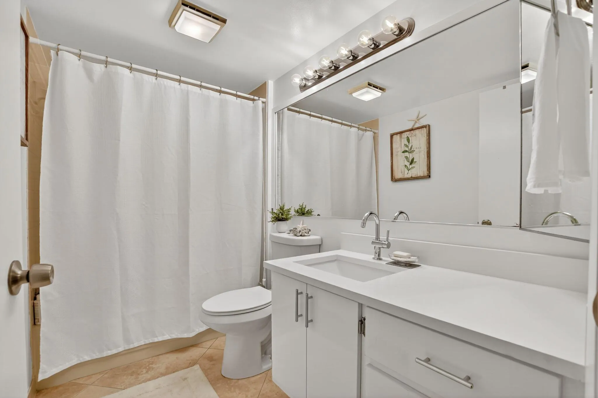 6205 Balboa Circle, #403