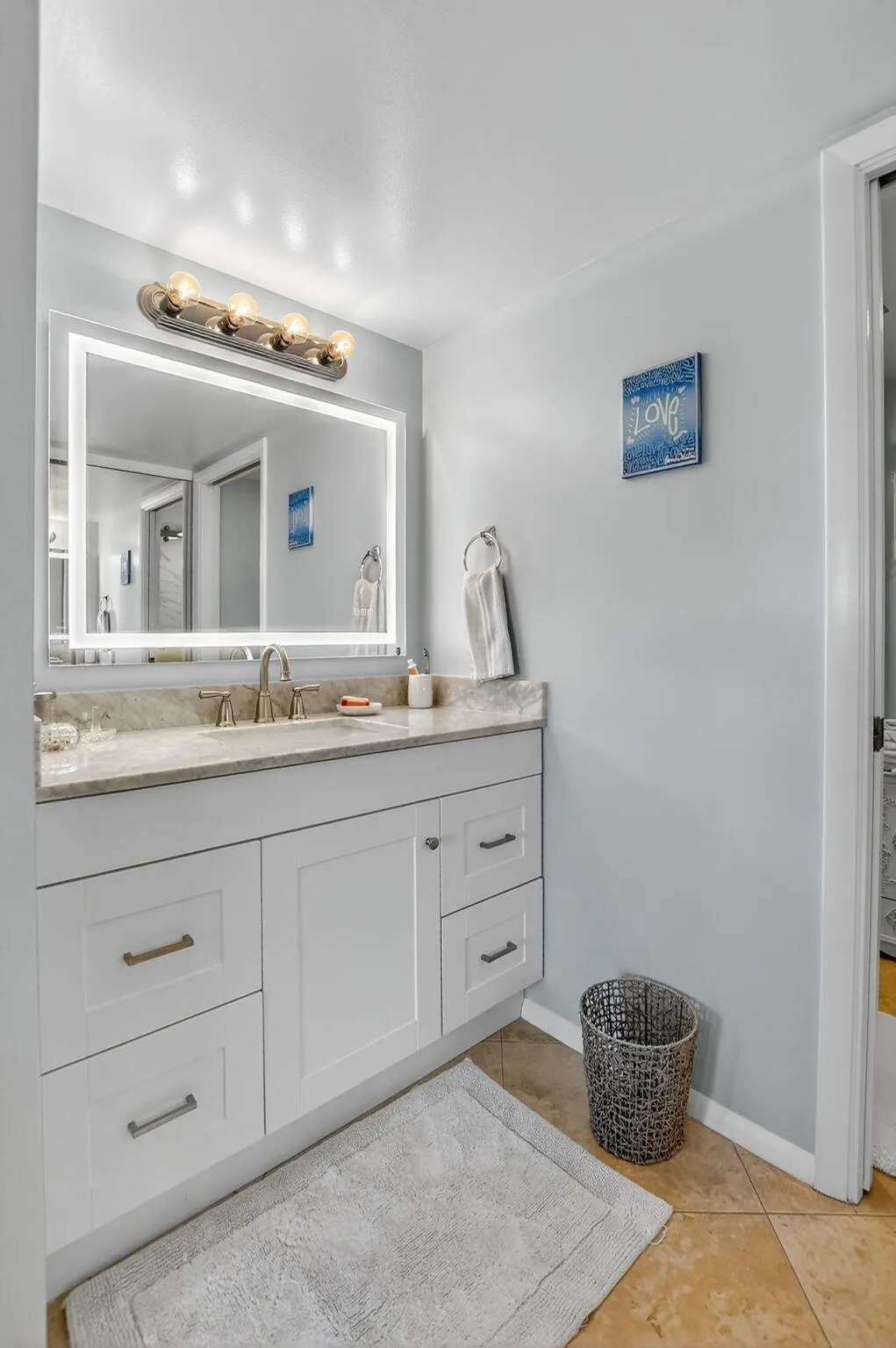 6205 Balboa Circle, #403