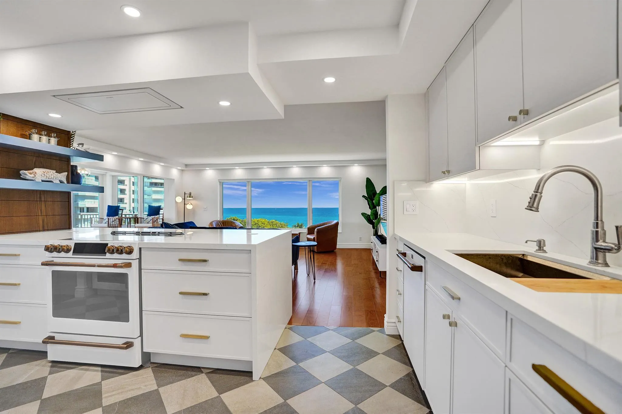 600 S Ocean Boulevard, #506