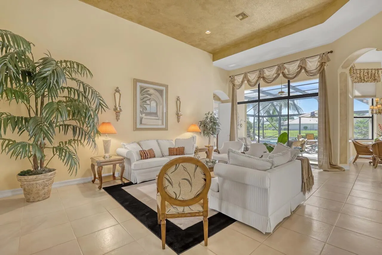 10250 Blue Heron Point