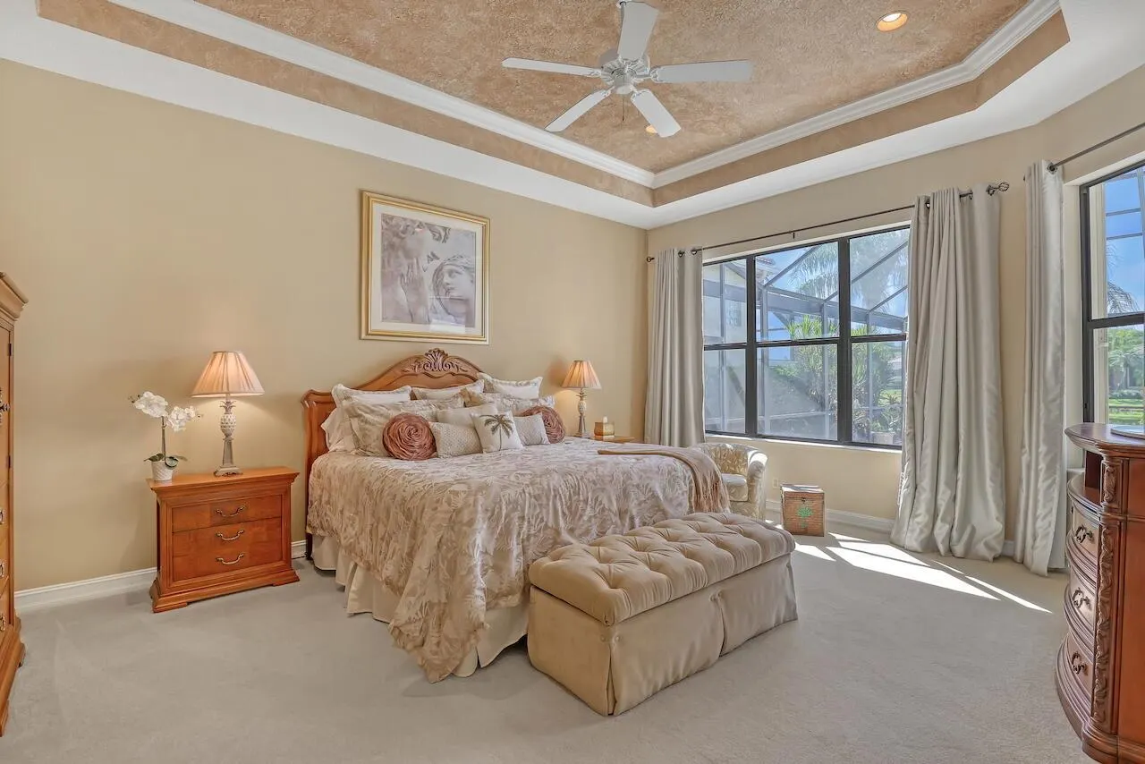 10250 Blue Heron Point
