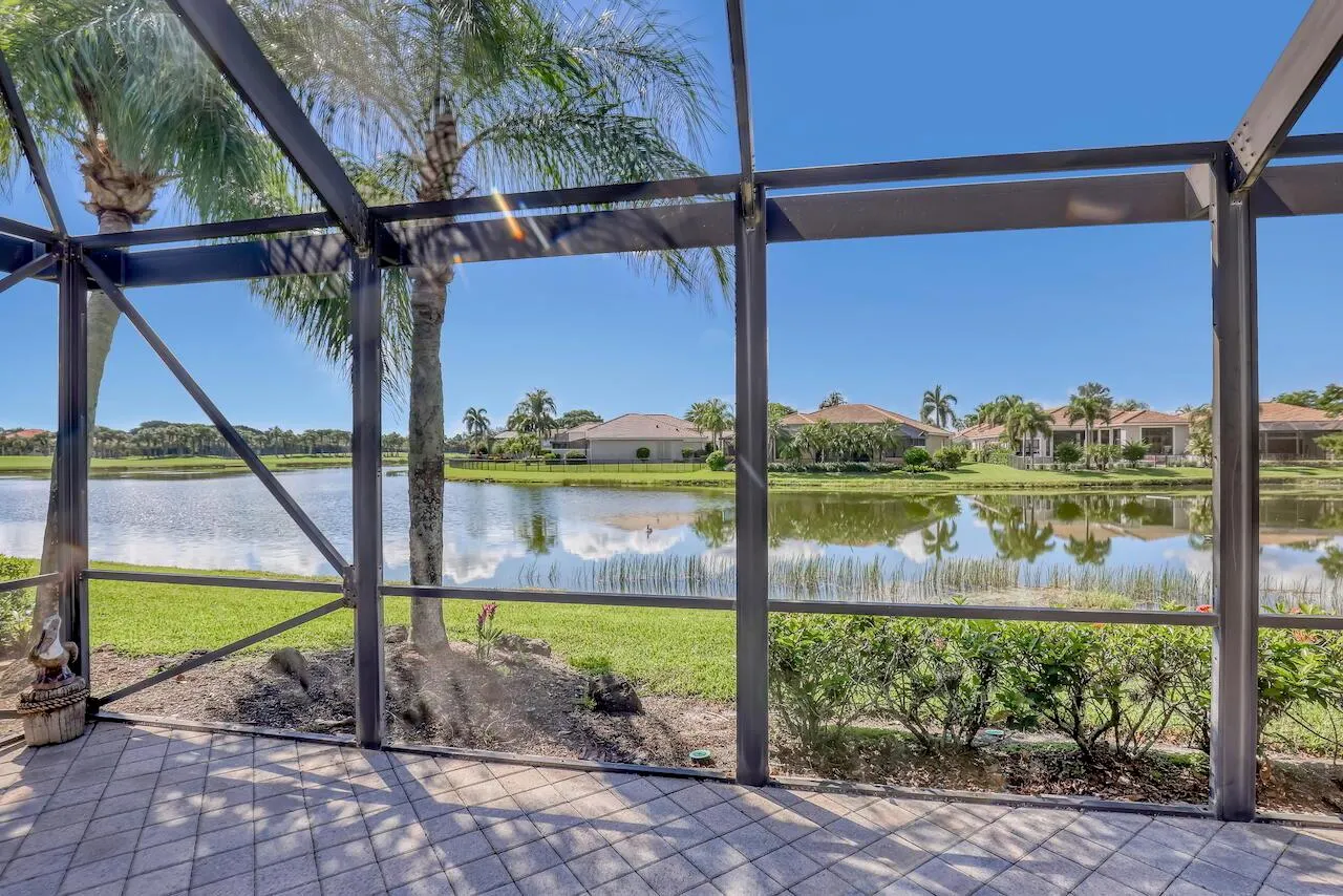 10250 Blue Heron Point