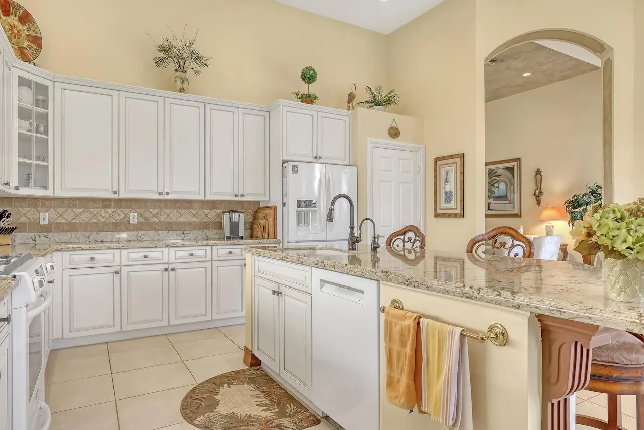 10250 Blue Heron Point