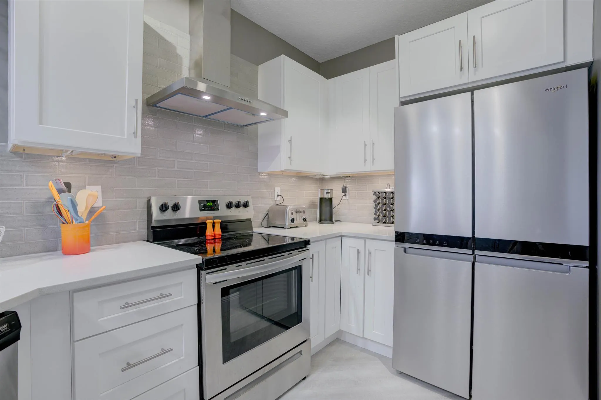 100 Uno Lago Drive, #402