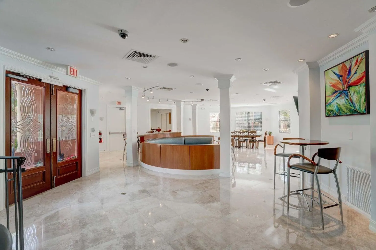 100 Uno Lago Drive, #402