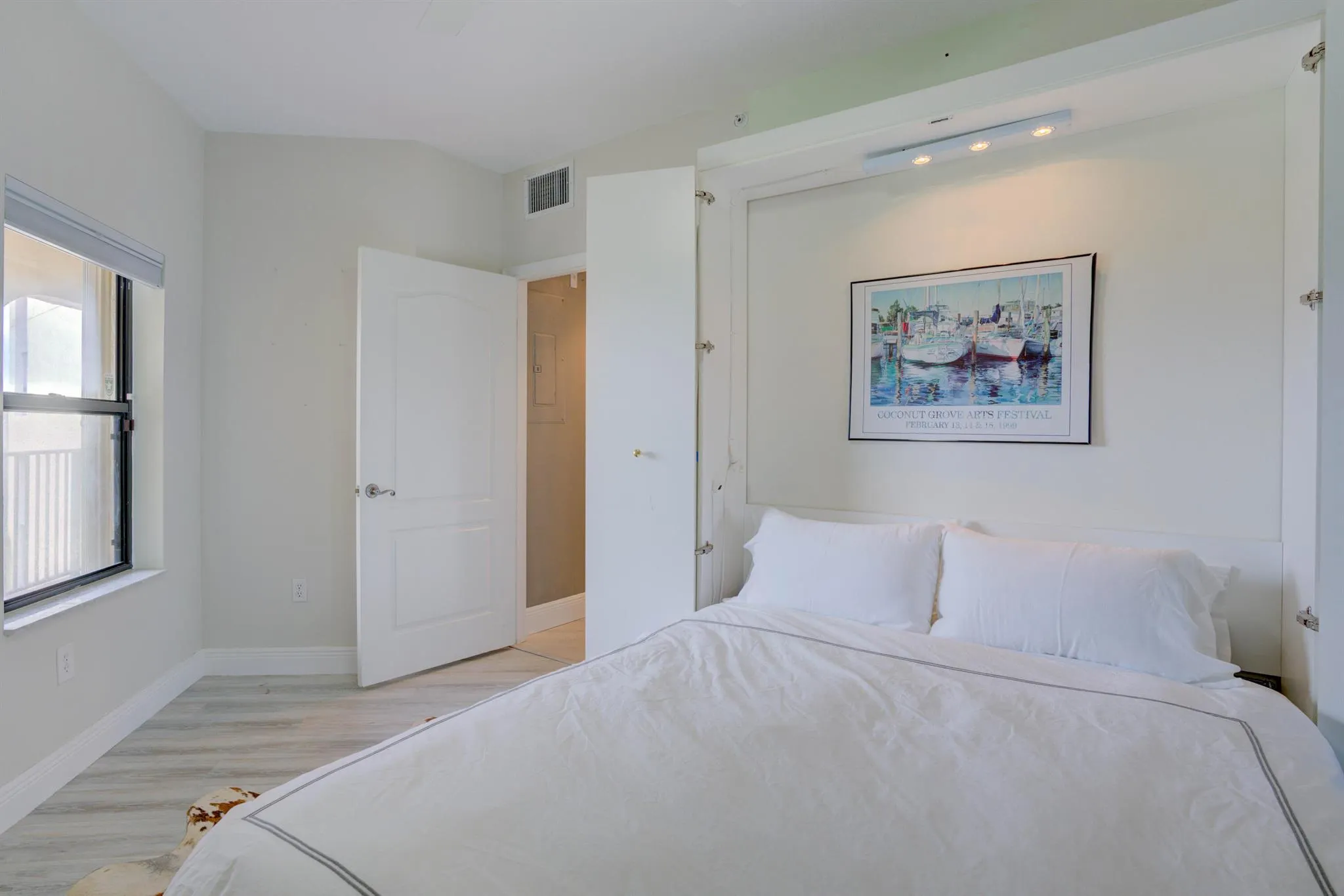 100 Uno Lago Drive, #402
