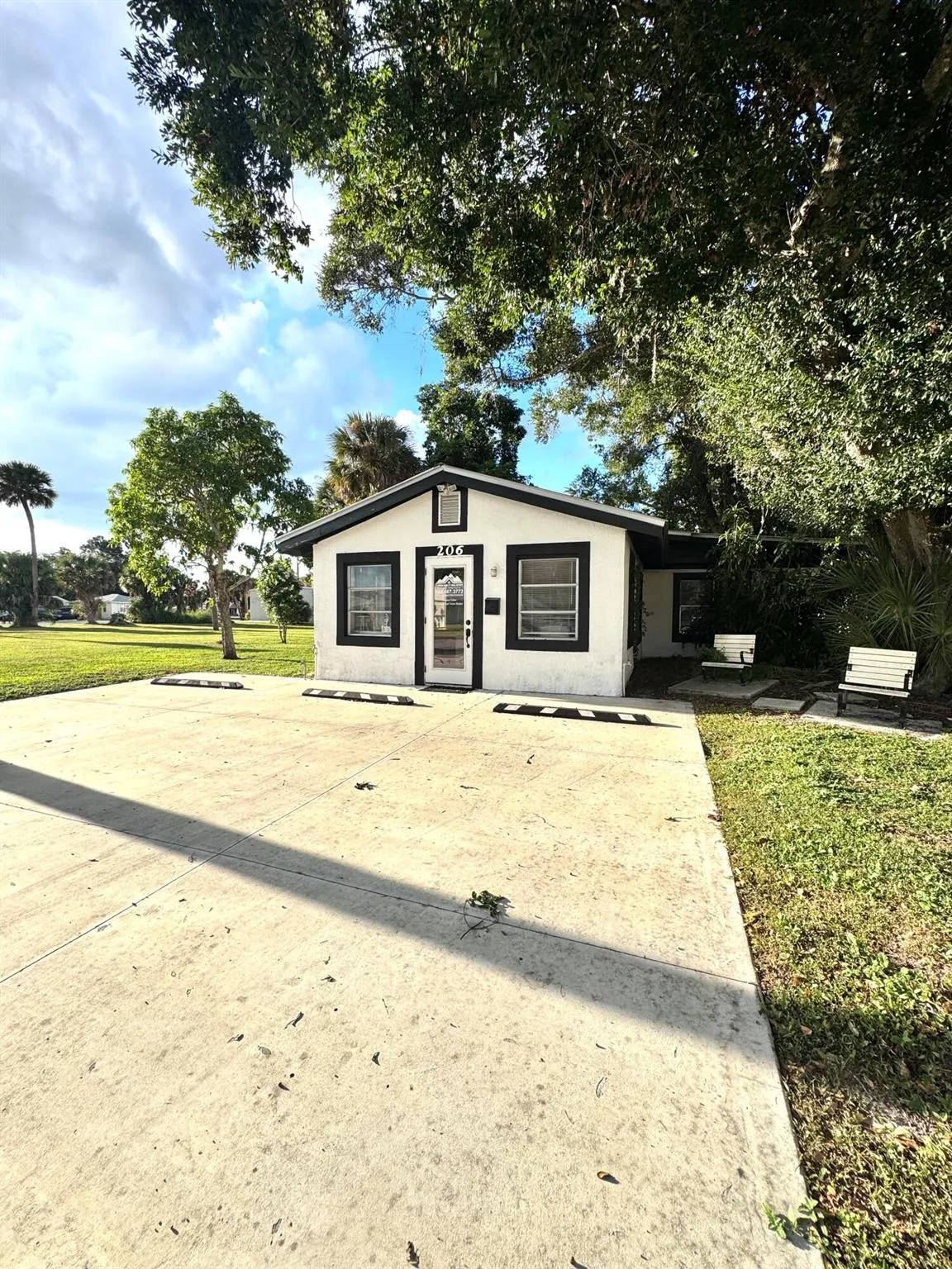 206 SW 3rd Street