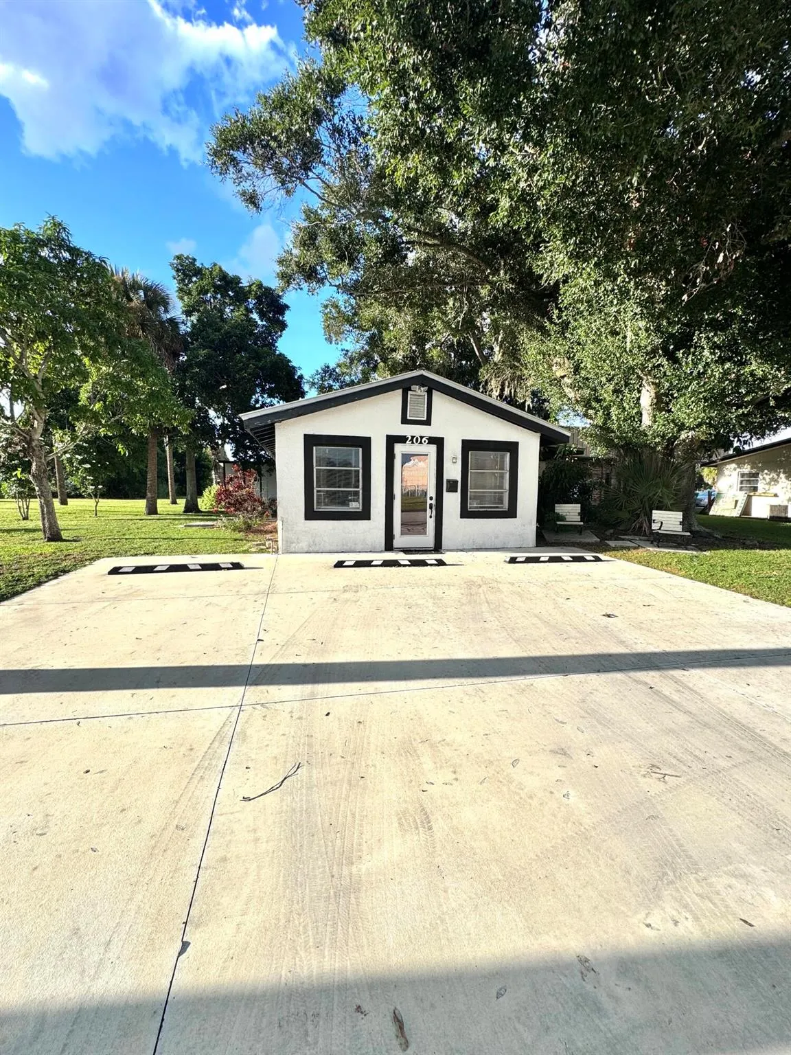 206 SW 3rd Street