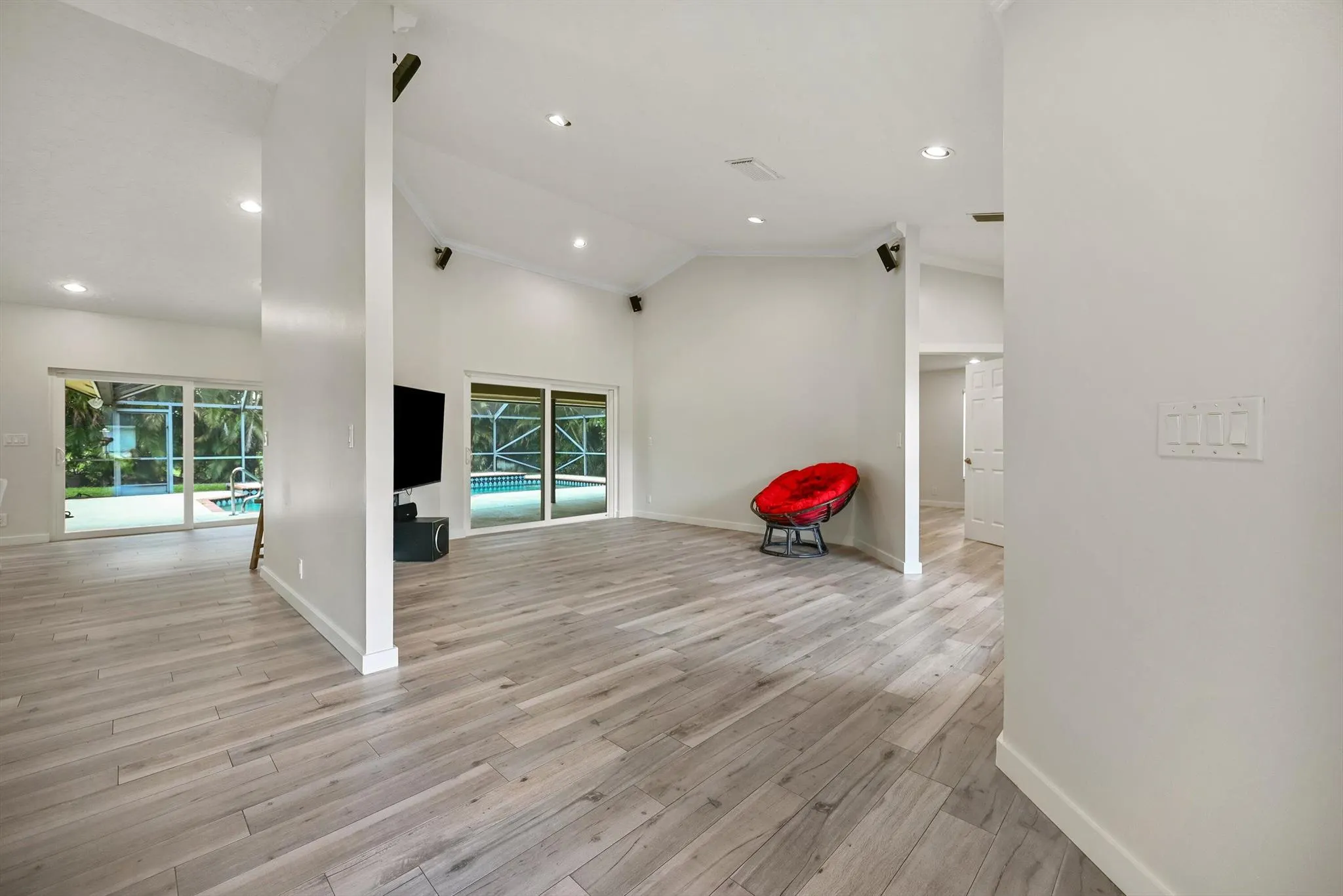 13385 Kingsbury Drive