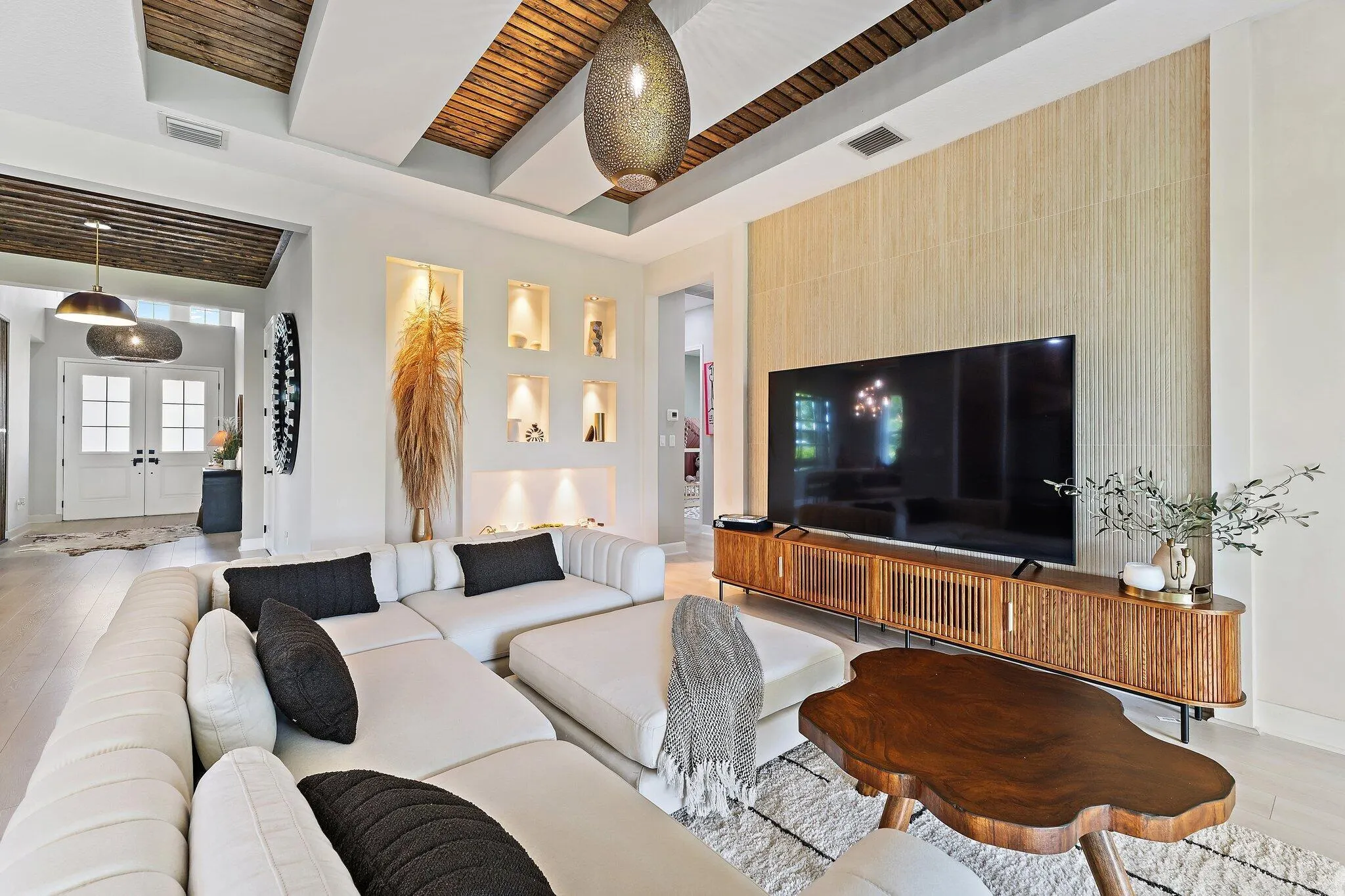 14808 Wildwood Circle