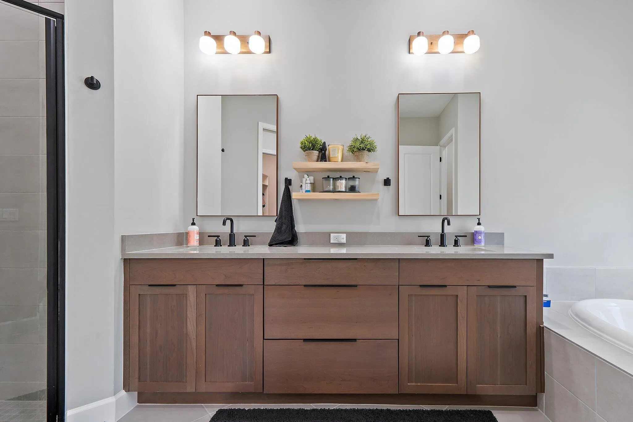 14808 Wildwood Circle