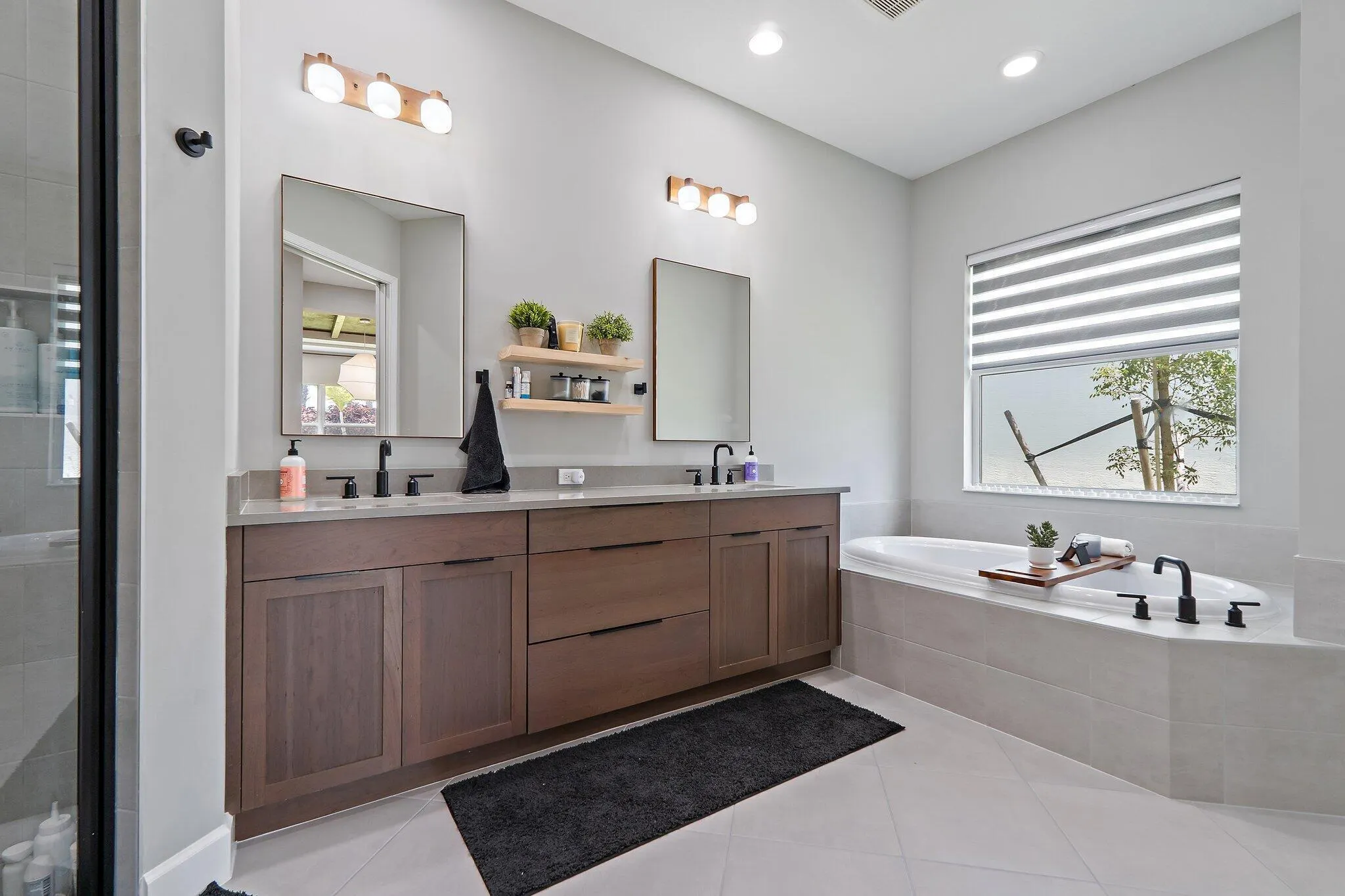 14808 Wildwood Circle
