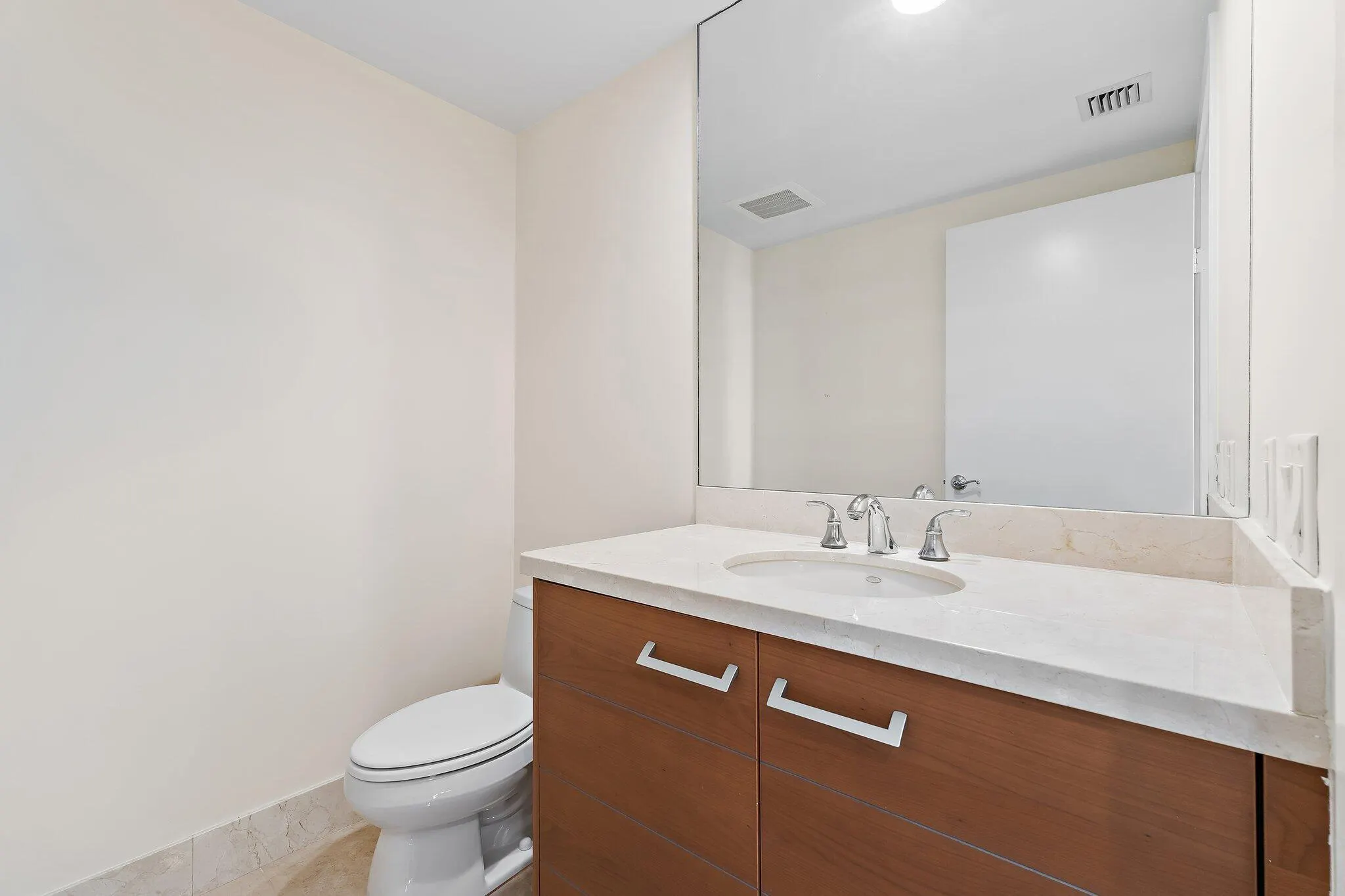 3610 Gardens Parkway, #904a