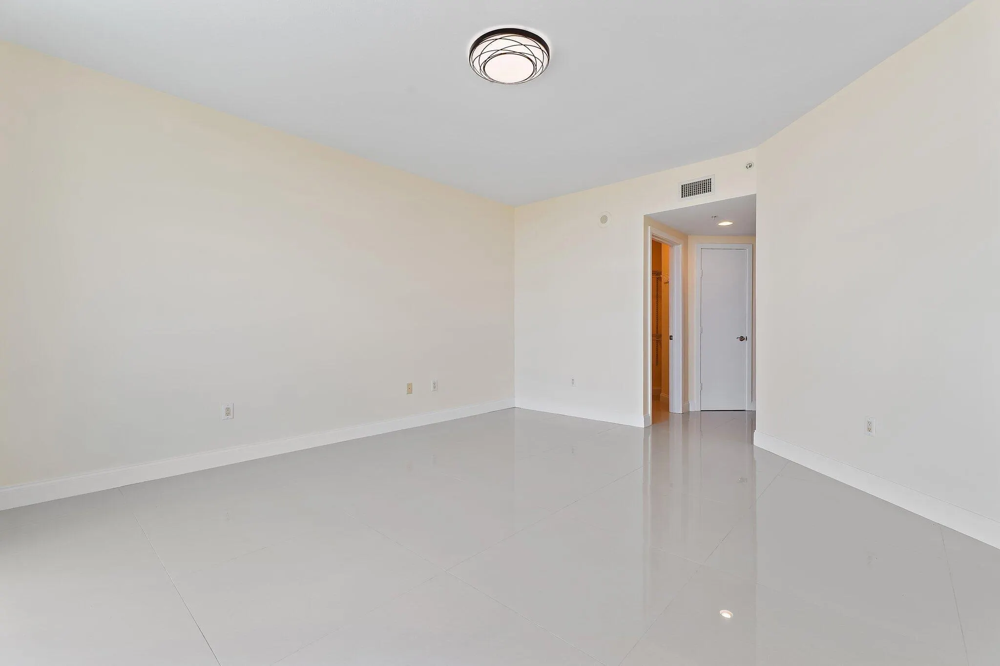 3610 Gardens Parkway, #904a
