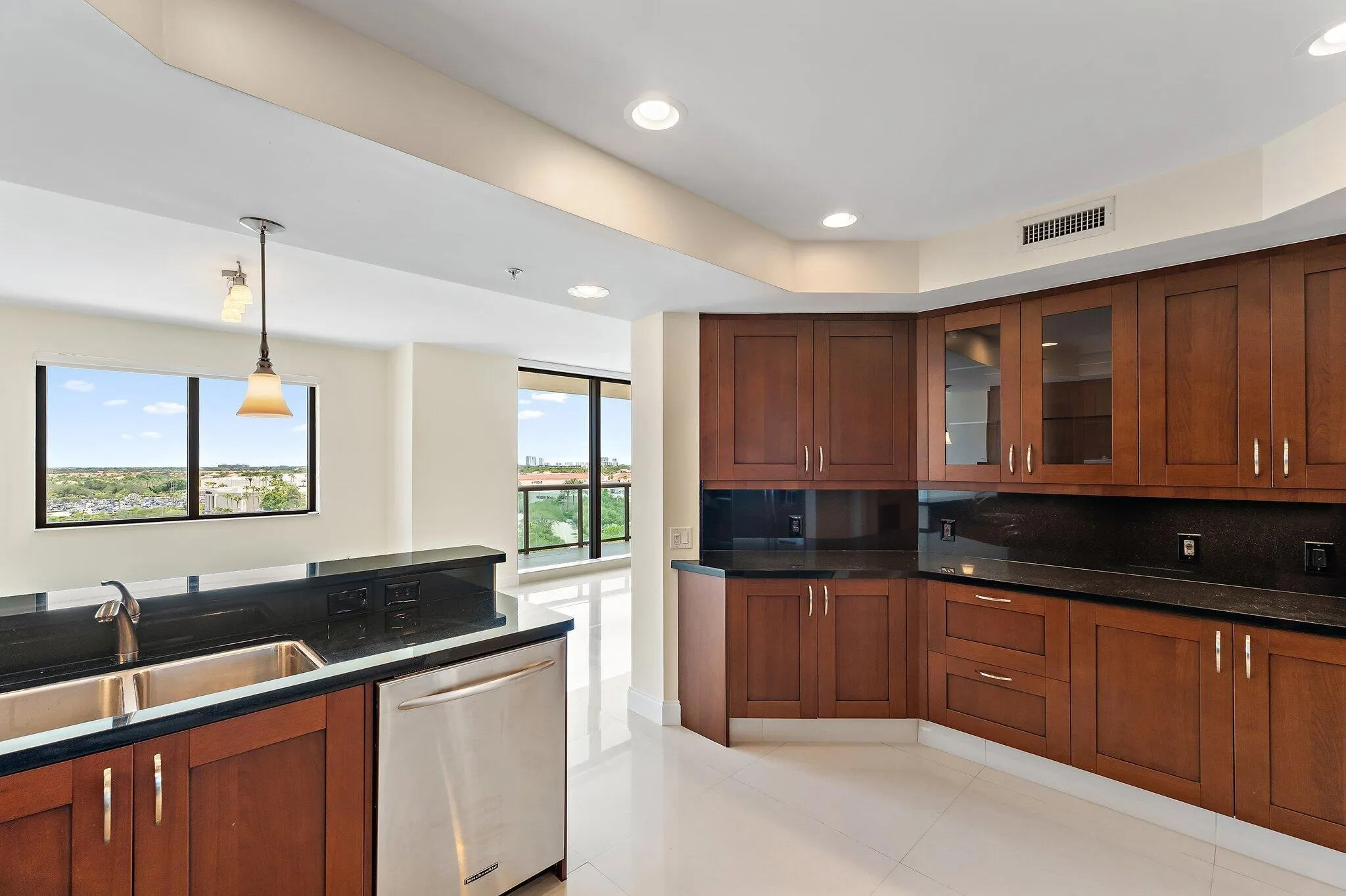 3610 Gardens Parkway, #904a