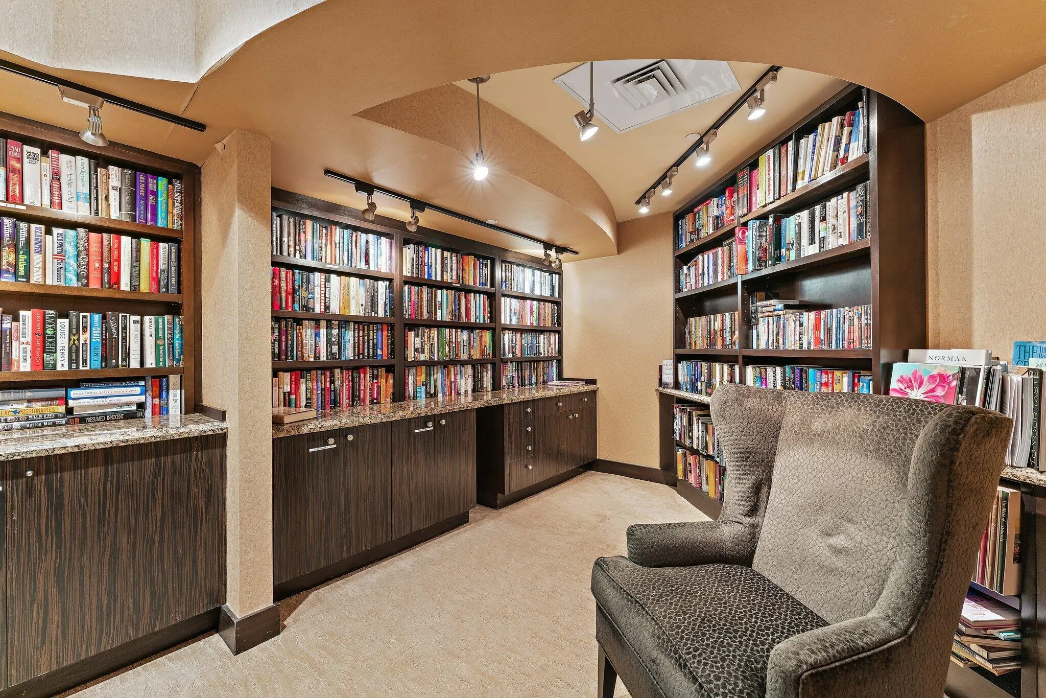 3610 Gardens Parkway, #904a