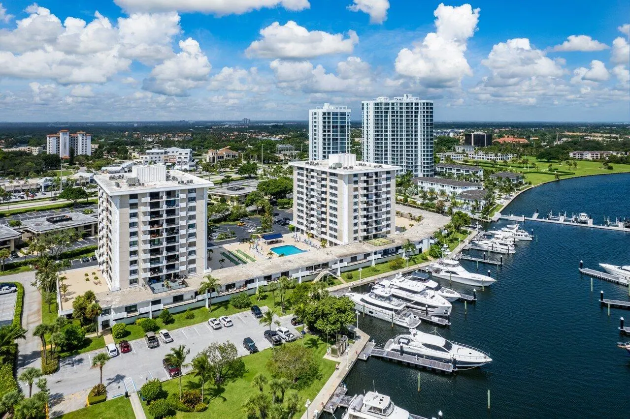 1200 Marine Way, #915 (Ph7)