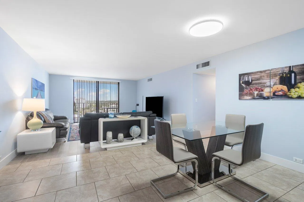 1200 Marine Way, #915 (Ph7)