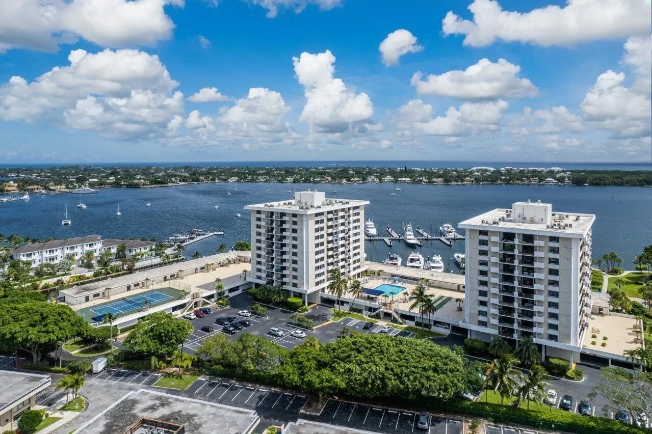 1200 Marine Way, #915 (Ph7)