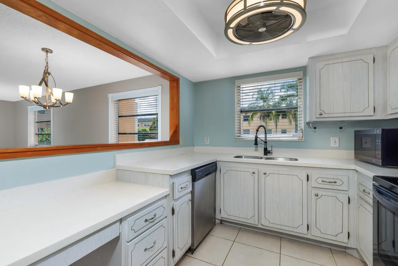 2950 SE Ocean Boulevard, #53-3