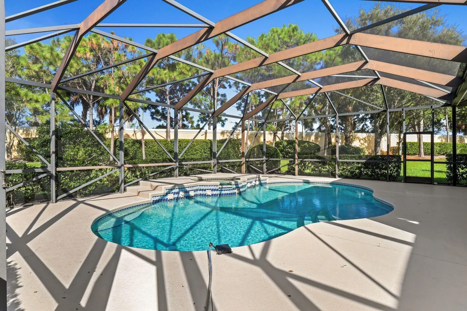 9152 Short Chip Circle