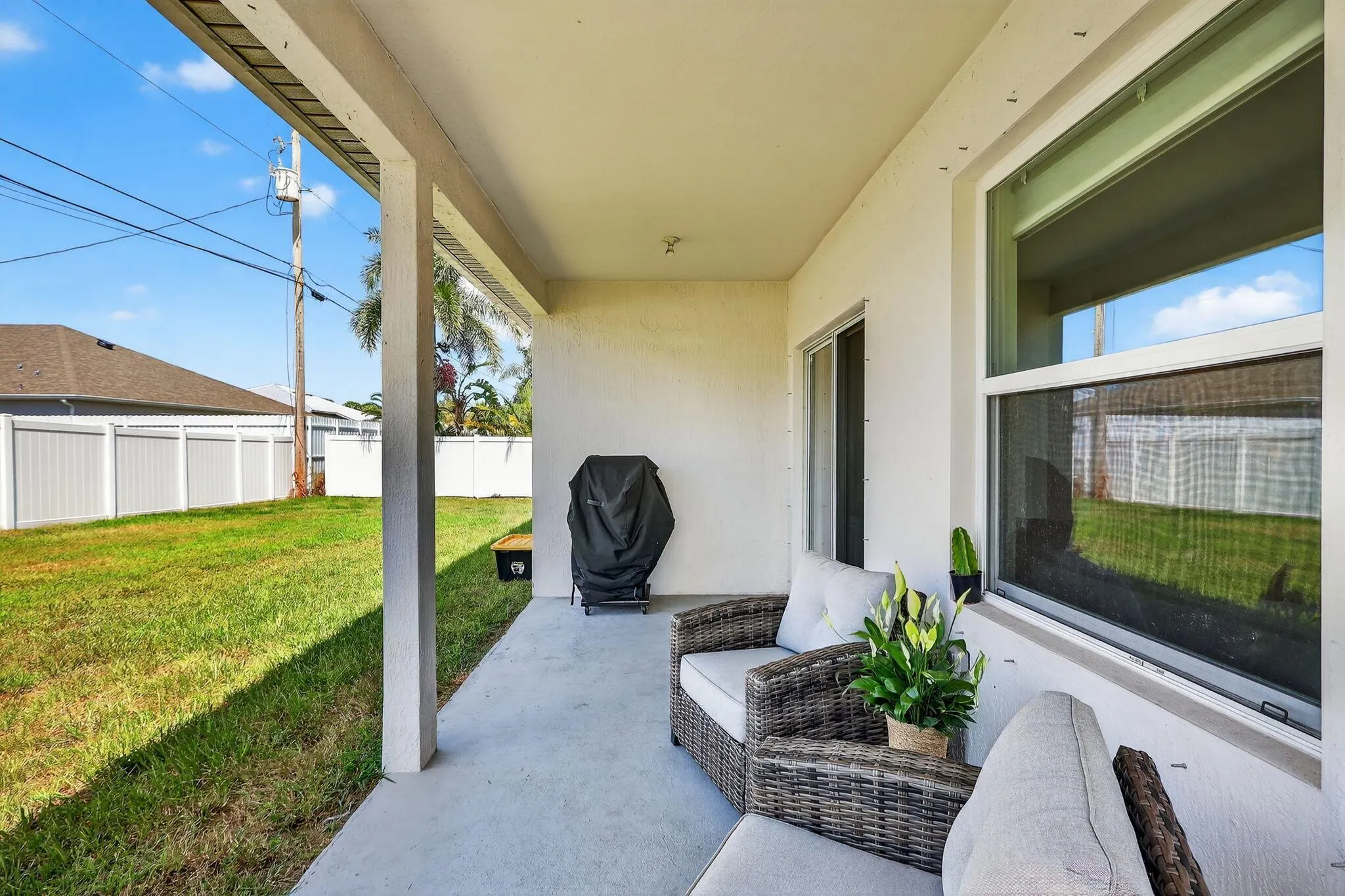 435 SW Fields Avenue