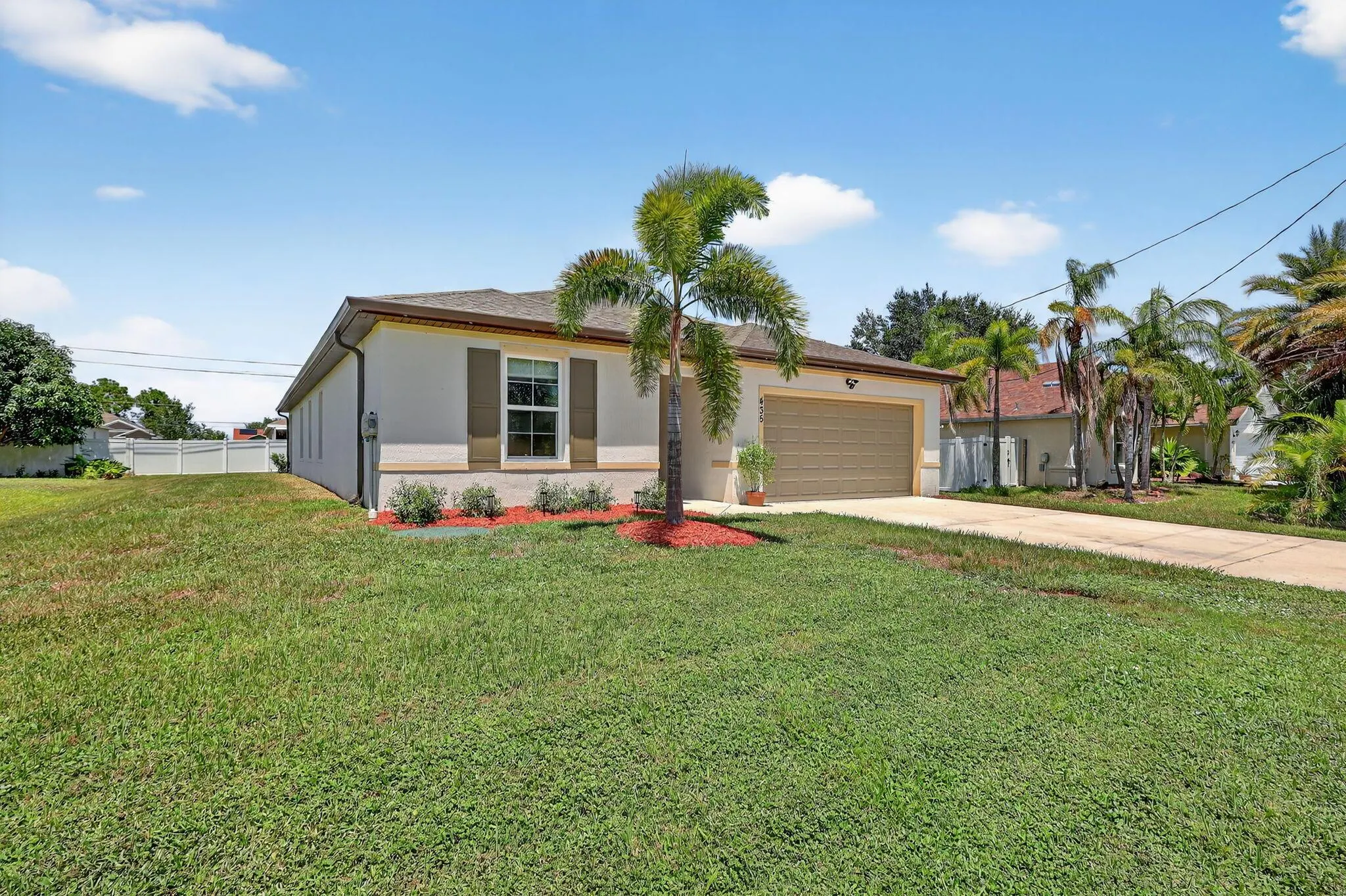 435 SW Fields Avenue
