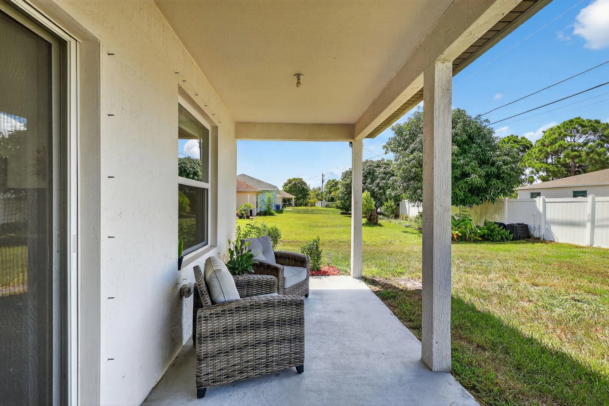 435 SW Fields Avenue